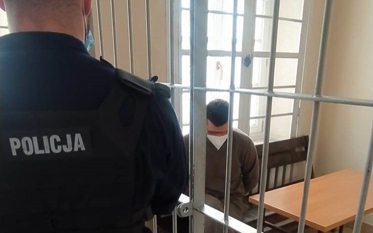 Cudzoziemiec podejrzany o zmuszanie do prostytucji oraz czerpanie z niej korzyści, trafił do aresztu