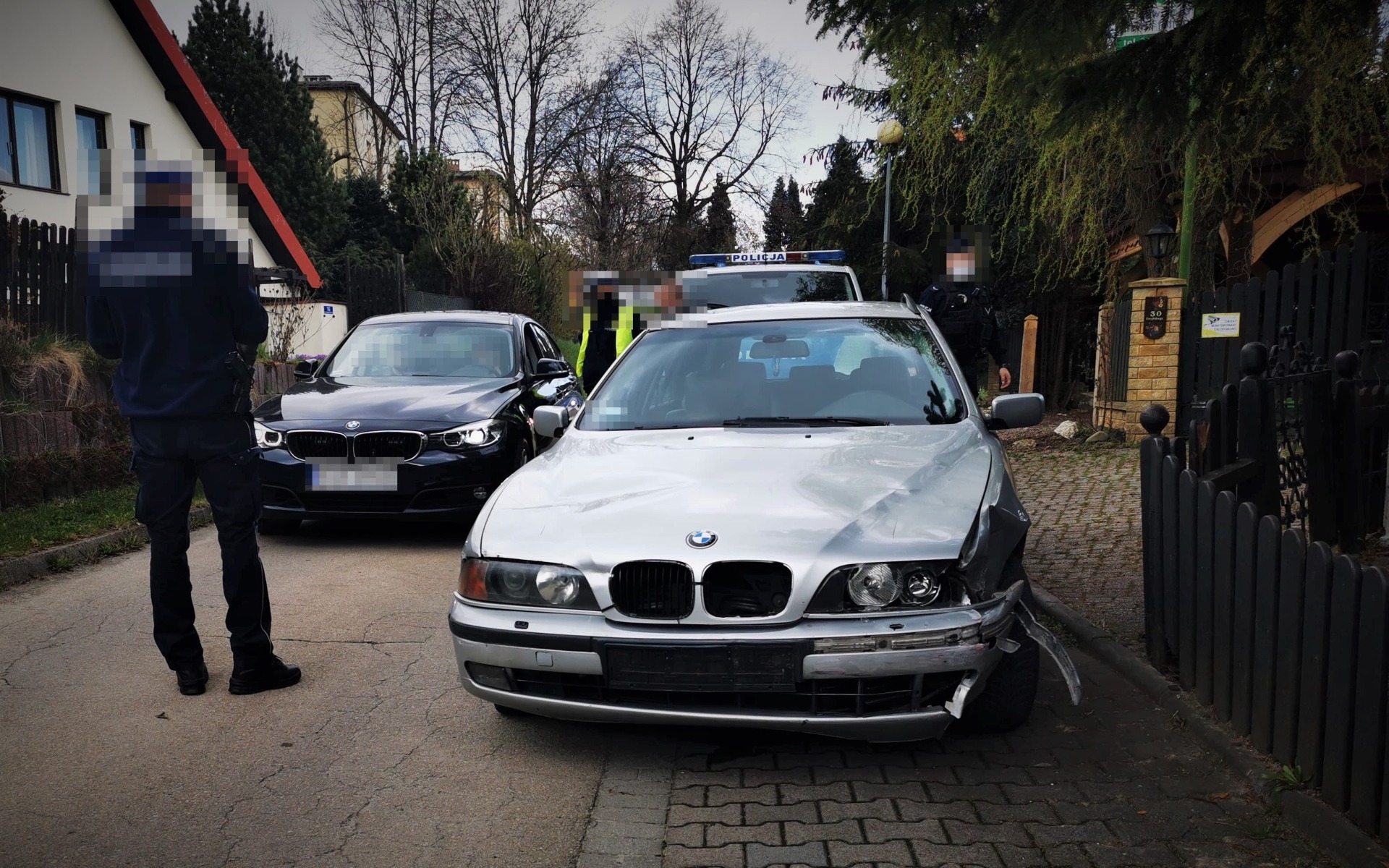 Policyjny pościg ulicami Oświęcimia. Poszukiwany kierowca BMW – ZDJĘCIA!