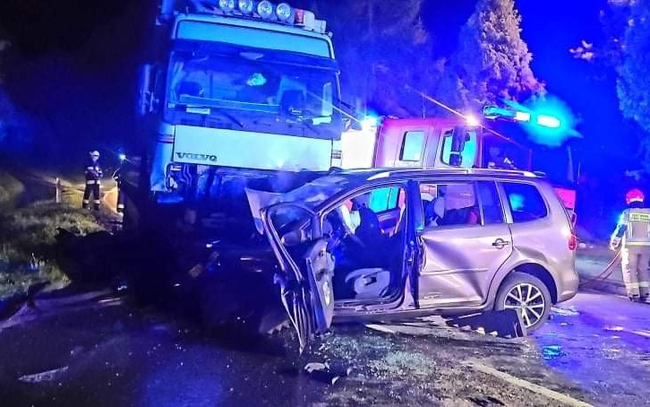 Wypadek w Graboszycsch. Kierowca walczy o życie