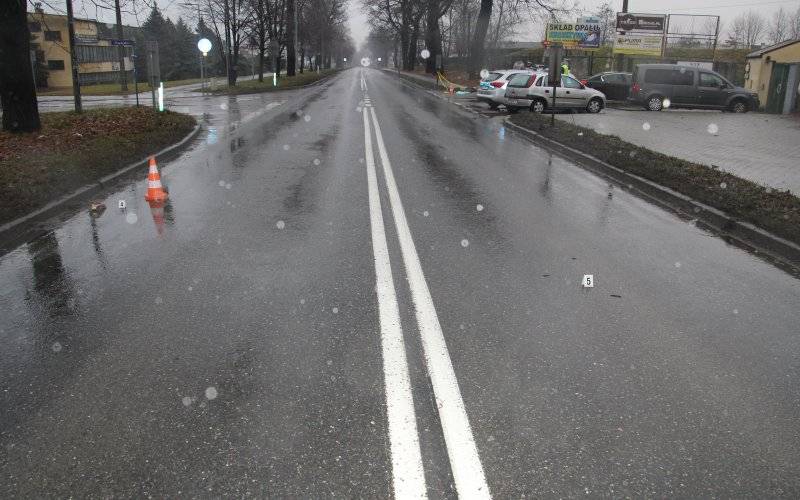 Wypadek w Brzeszczach. Nie żyje potrącony mężczyzna