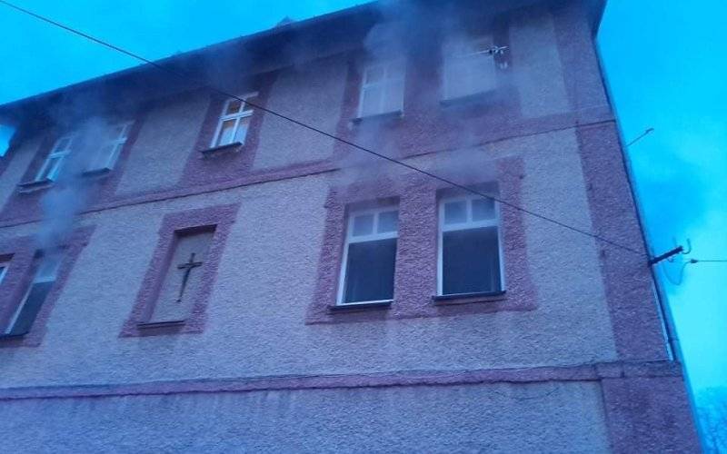 Pożar w DPS Bobrek. Trwa akcja gaśnicza – ZDJĘCIA!
