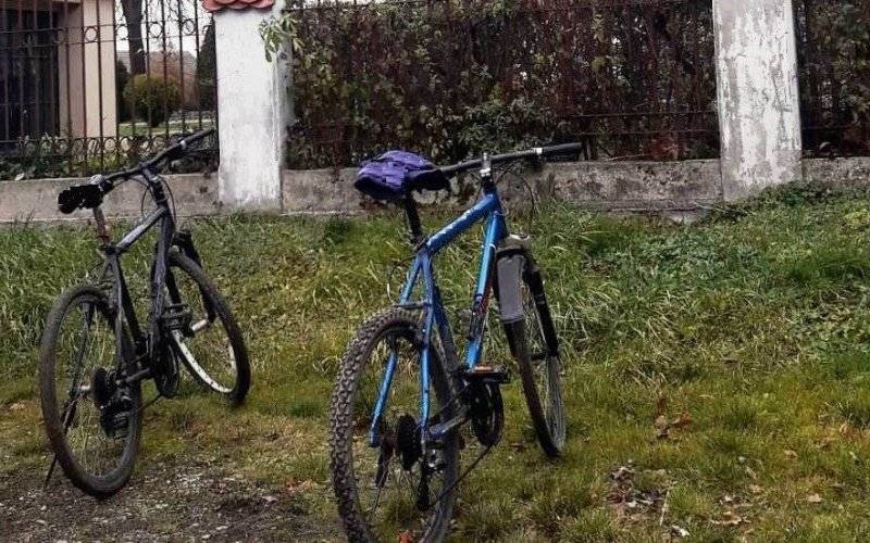 Slalomowy ,,wyścig” pijanych rowerzystów przedwcześnie zakończony przez Policjantów