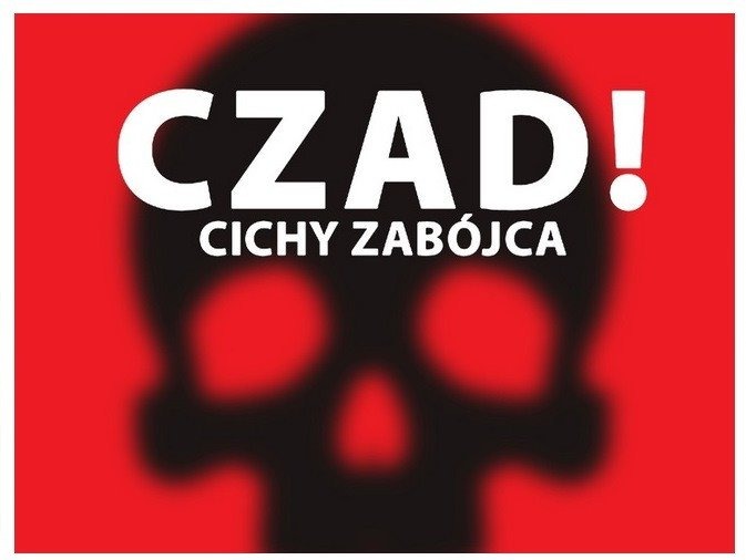 Groźny tlenek węgla. Sąsiedzi oraz służby ratunkowe zdążyli z pomocą seniorce