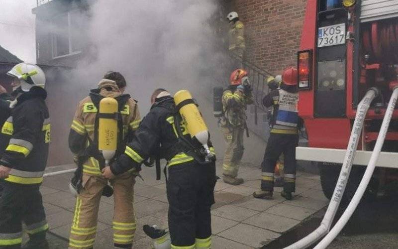 Pożar domu w Gorzowie. Trwaja działania służb – ZDJĘCIA!