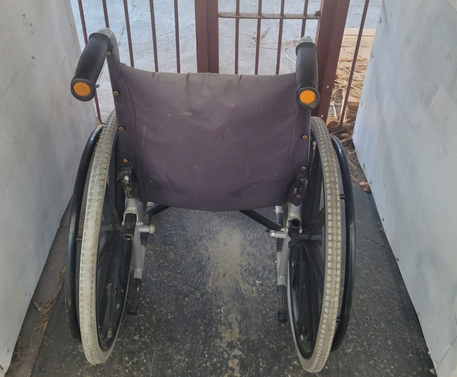 Policjanci poszukują właściciela wózka inwalidzkiego