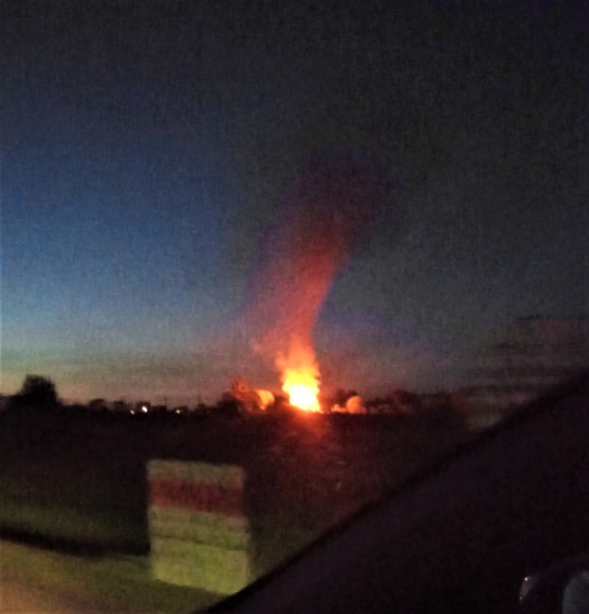 W Babicach płonie pustostan