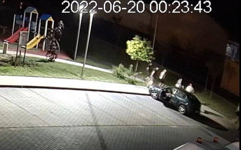 Poszukiwani sprawcy uszkodzenia mienia na placu zabaw przy pumptruck i tężni solankowej w Polance Wielkiej – FOTO!