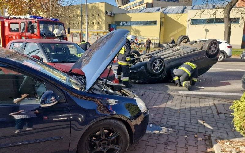 Poważny wypadek w Brzeszczach. Trwa akcja ratownicza