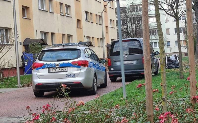 Tragedia w Oświęcimiu. 85-latek wypadł z okna – ZDJĘCIA!
