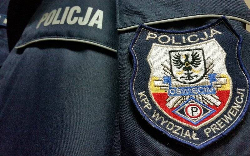 Policjanci interweniowali wobec mężczyzny, który chciał targnąć się na własne życie. Jesteś w kryzysie fachowcy czekają by pomóc