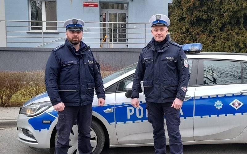 Wracając ze służby udzielili pomocy rannemu mężczyźnie