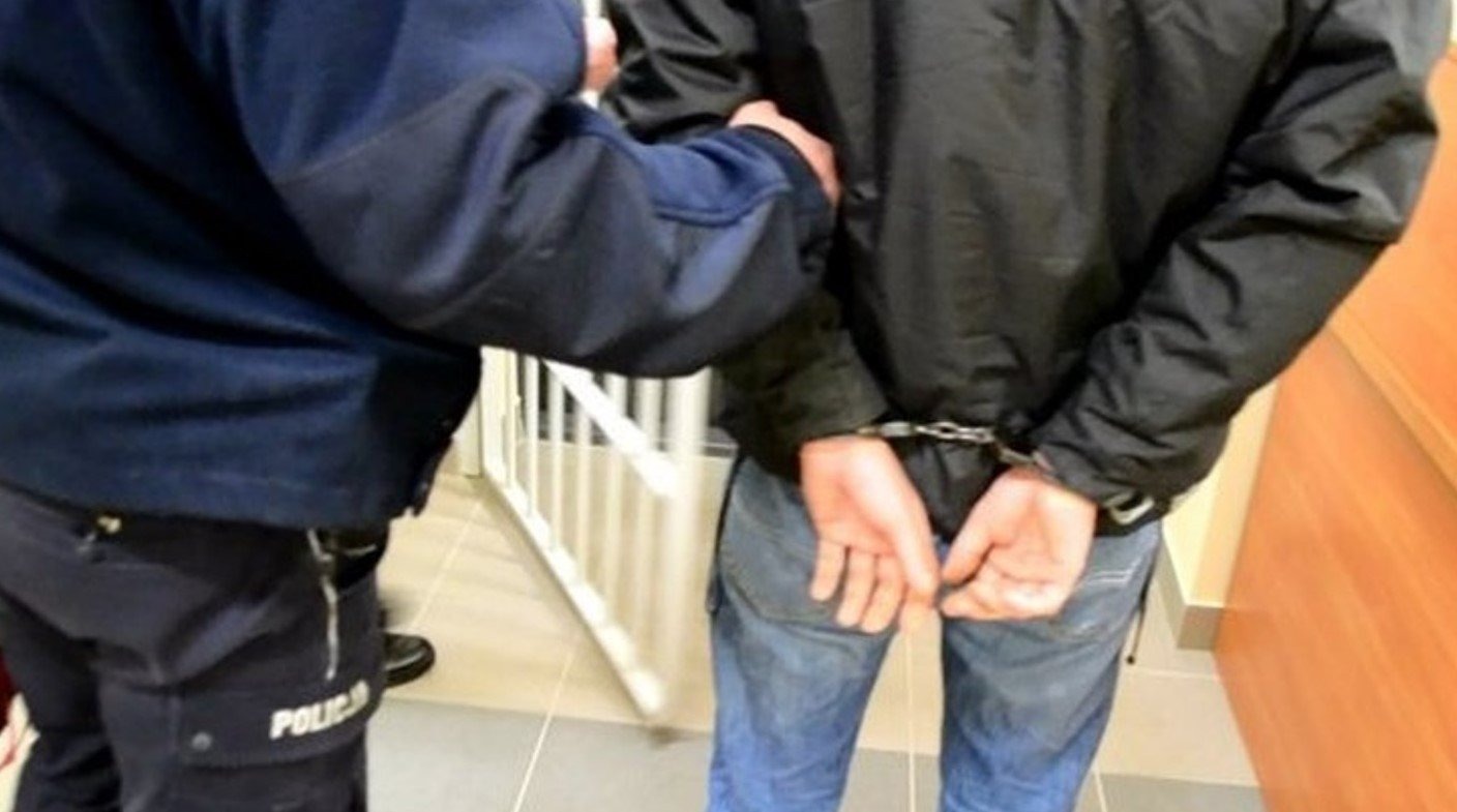 Znęcał się nad żoną. Dostał zarzut i musiał opuścić dom