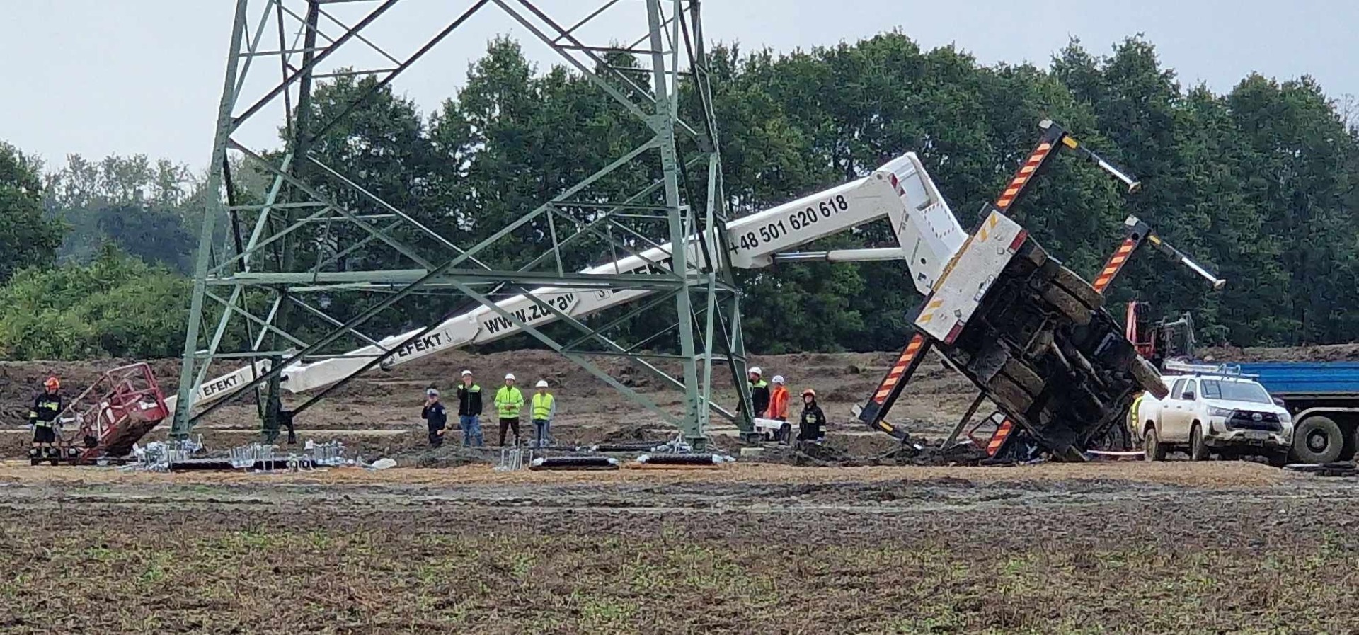Poważny wypadek na terenie budowy S1. Na miejscu dwa śmigłowce LPR