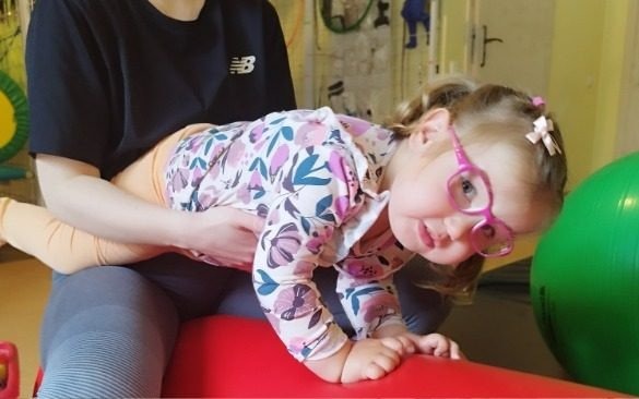 Natalka kontra KCNQ2 – udostępnij i pomóż małej mieszkance naszego powiatu