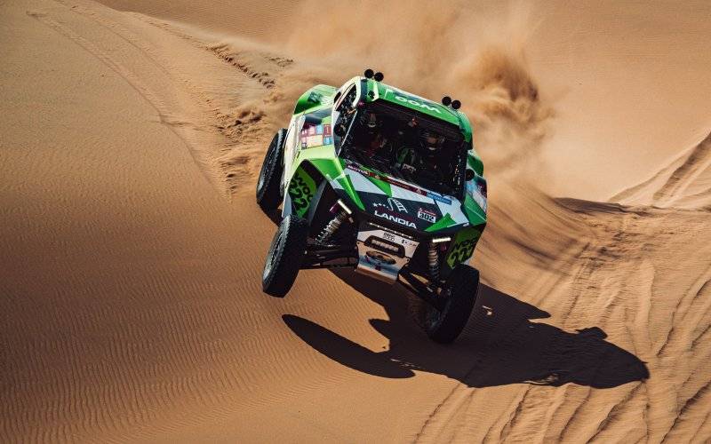 Eryk Goczał i Oriol Mena wygrywają kolejny etap Rajdu Dakar 2024