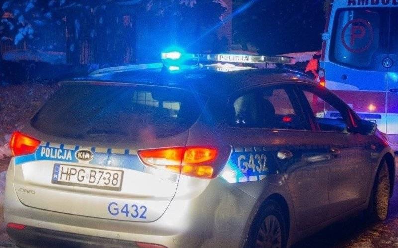 Zasłabł za kierownicą. Zareagował świadek, który wezwał pomoc