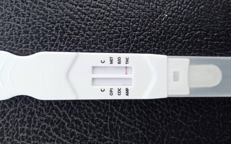 Matka pod wpływem narkotyków, sprawowała opiekę nad dwójką dzieci