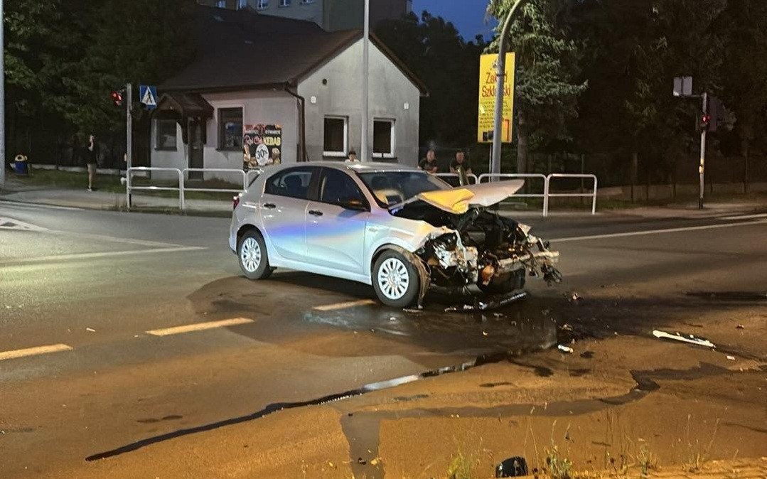 Wypadek w Brzeszczach. Trwa akcja służb