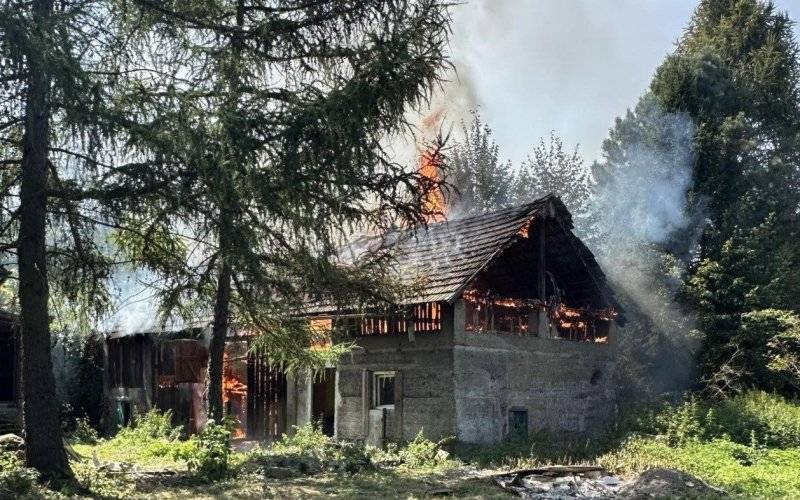 Pożar opuszczonej stodoły w Brzezince – ZDJĘCIA!