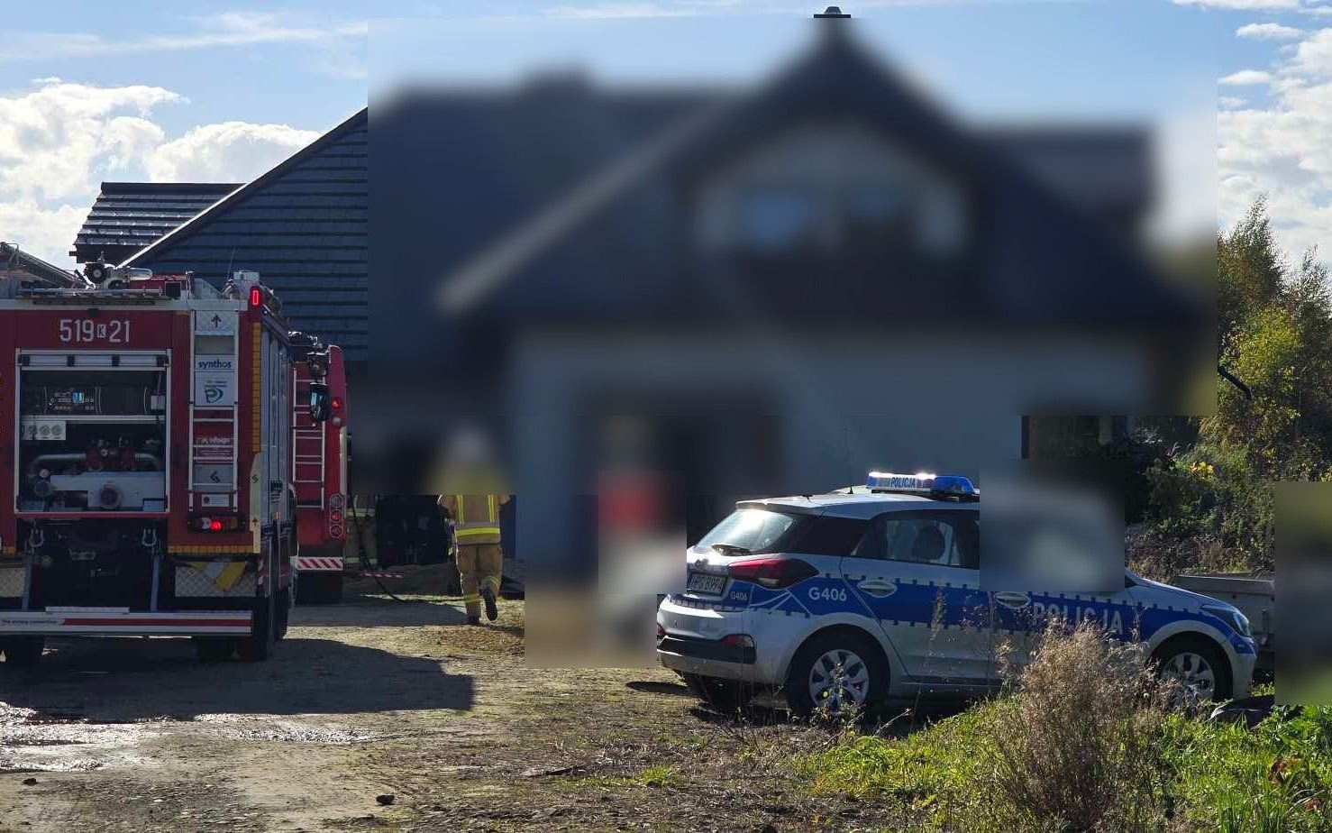 Zadymienie budynku mieszkalnego w Zaborzu. Trwa akcja strażaków – ZDJĘCIA!