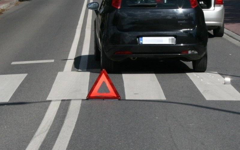 Potrącenie pieszej przez samochód osobowy