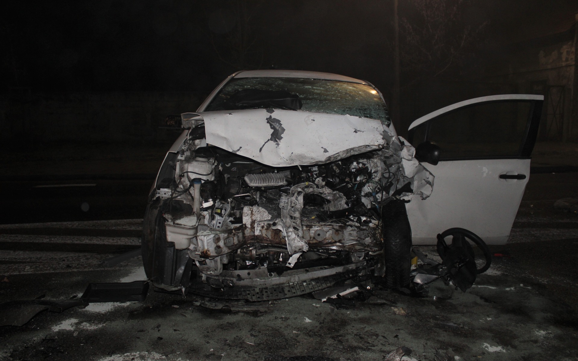 Poważny wypadek drogowy w Rajsku. Trzy osoby poszkodowane – FILM, FOTO!