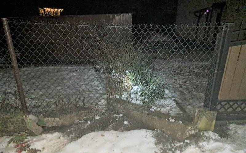Stracił panowanie nad pojazdem, wypadł z jezdni i uderzył w ogrodzenie posesji. Badanie jego stanu trzeźwości wykazało aż 2,7 promila alkoholu