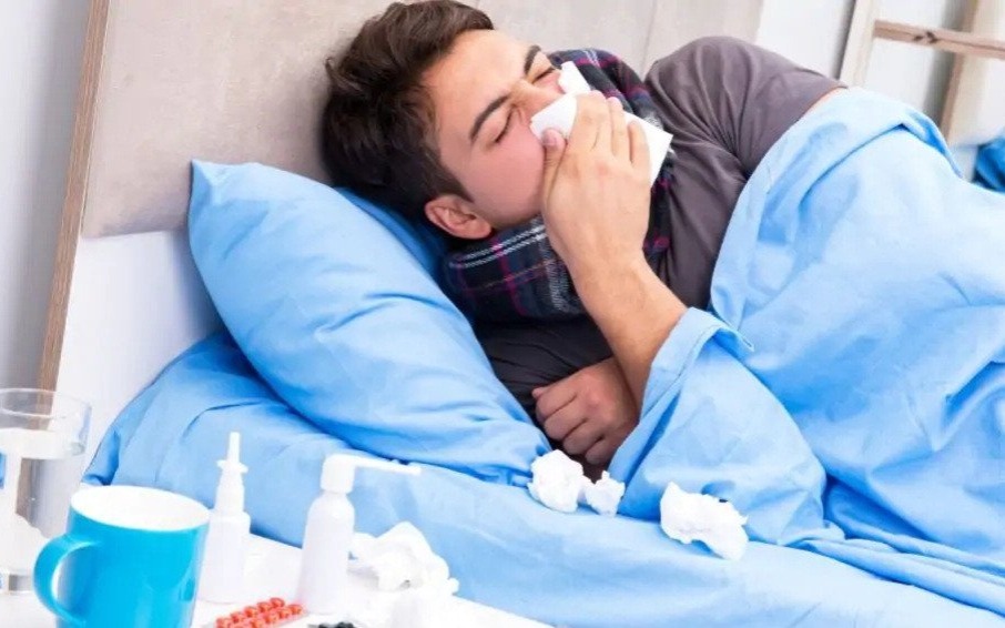 Wzrost liczby zachorowań na grypę w Polsce i powiecie oświęcimskim: Problemy z dostępnością leków przeciwwirusowych