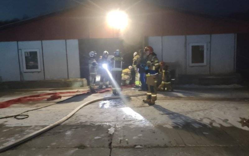 Pożar kurnika w Zasolu, ogień pochłonął setki kurcząt – ZDJĘCIA!