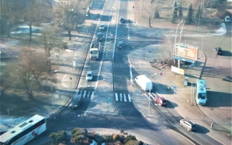 Policyjny dron na tropie kierowców łamiących przepisy ruchu drogowego