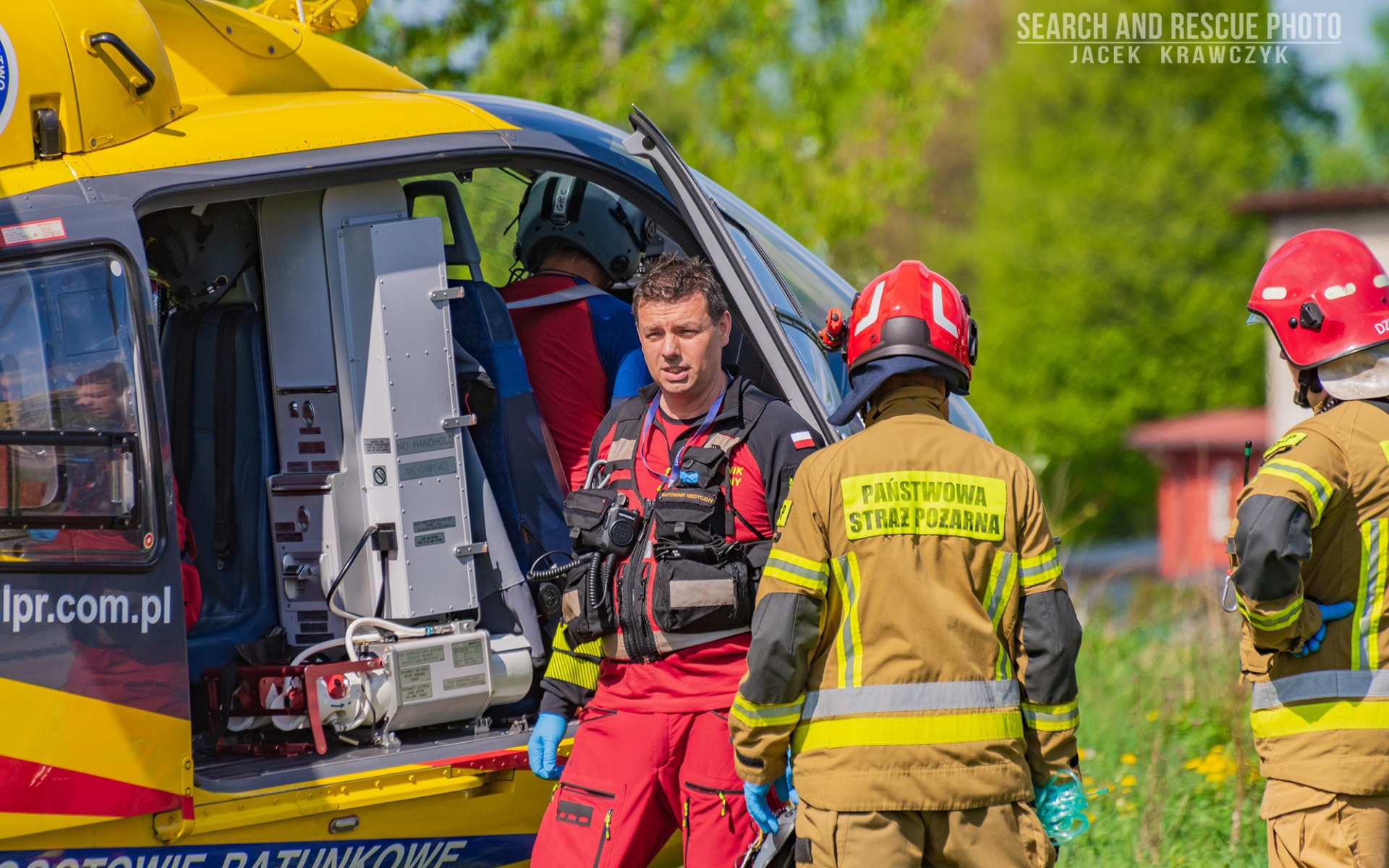 Zasłabnięcie mężczyzny w restauracji w Jawiszowicach – interweniował śmigłowiec LPR – ZDJĘCIA!
