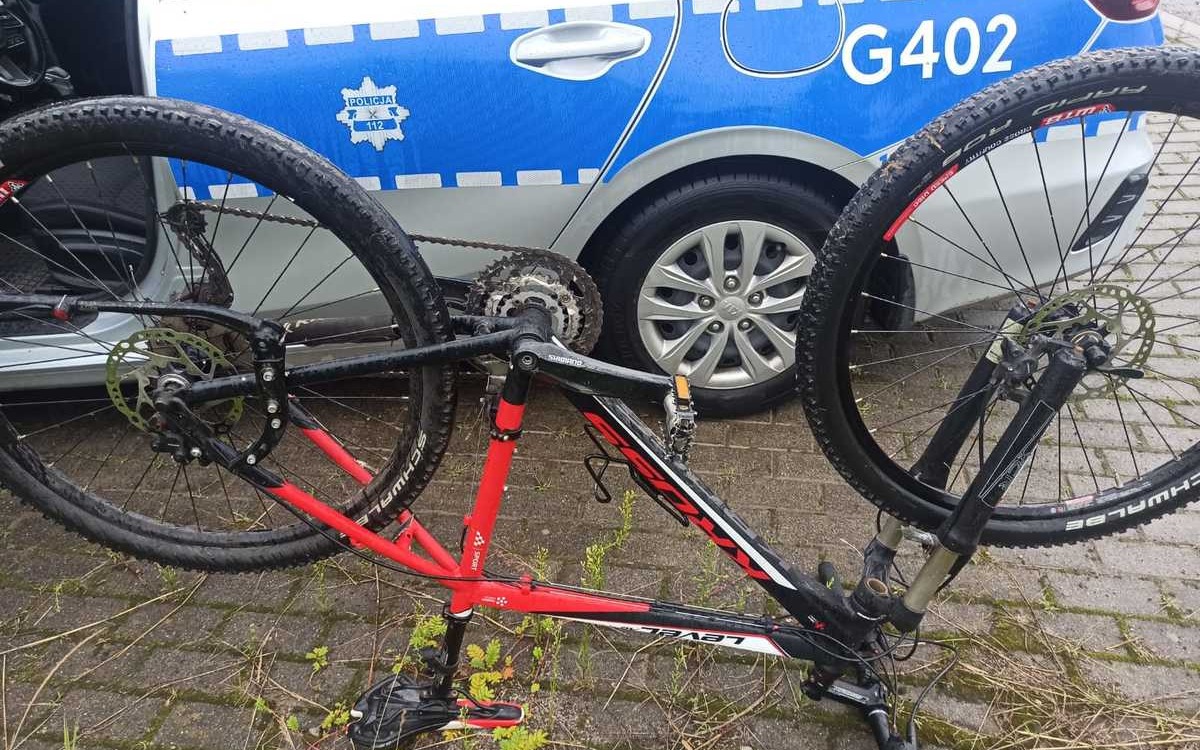 Policjanci zatrzymali złodzieja i odzyskali skradziony rower