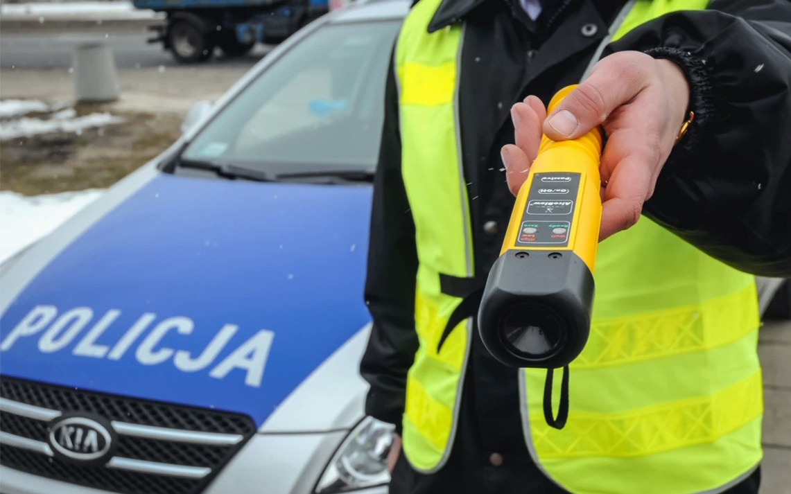 Nietrzeźwy kierowca doprowadził do stłuczki