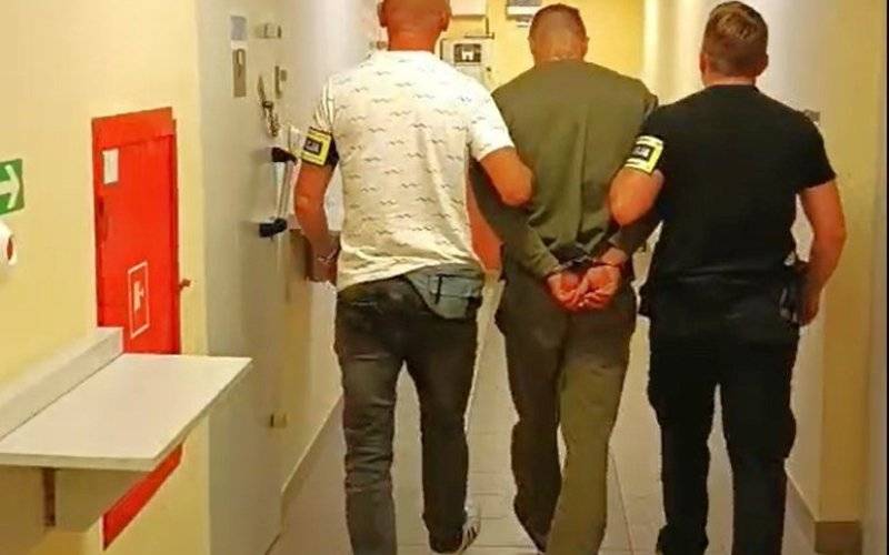Policjanci zatrzymali sześciu poszukiwanych oraz cudzoziemca, wobec którego wszczęto procedurę wydalenia z Polski