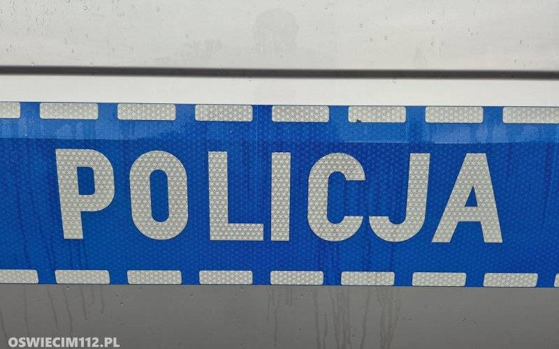 Policjanci pilotowali do szpitala samochód z chorym mężczyzną