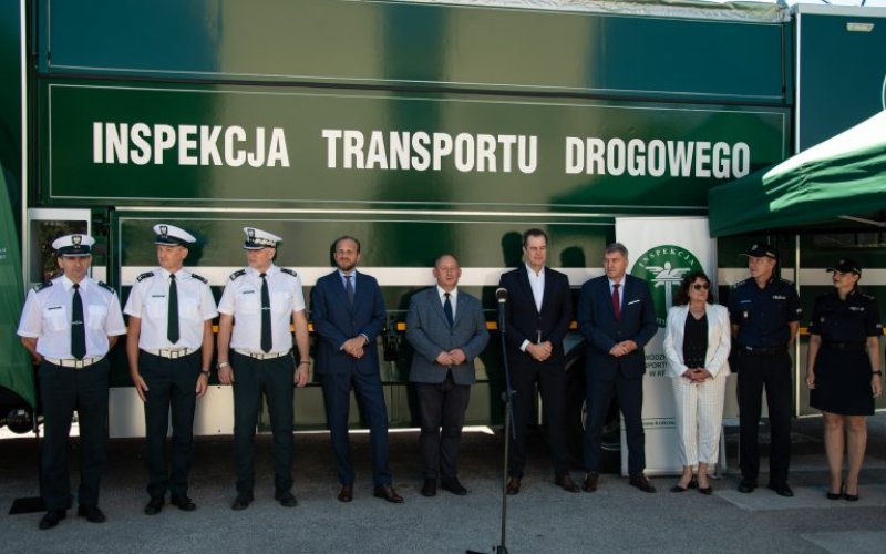 Rozwój małopolskiej Inspekcji Transportu Drogowego. Dron do zadań specjalnych i otwarcie siedziby Zespołu Terenowego ITD w Oświęcimiu