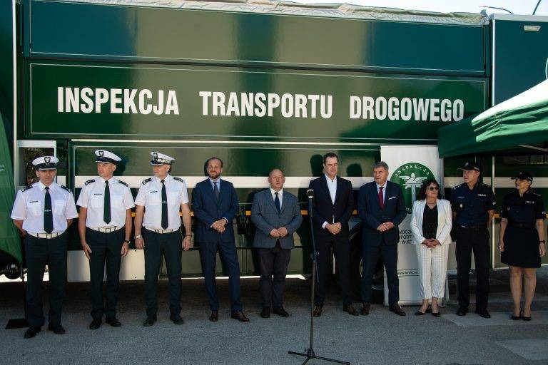 Rozwój małopolskiej Inspekcji Transportu Drogowego. Dron do zadań specjalnych i otwarcie siedziby Zespołu Terenowego ITD w Oświęcimiu