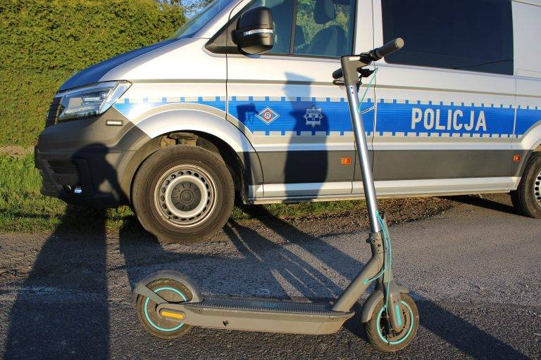 Obywatelskie zatrzymanie nietrzeźwej kierującej hulajnogą elektryczną