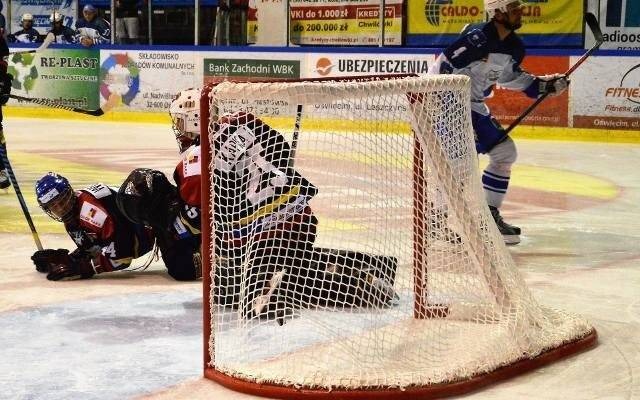 Hokej. W pojedynku Unii z Podhalem w głównej roli byli bramkarze [ZDJĘCIA]