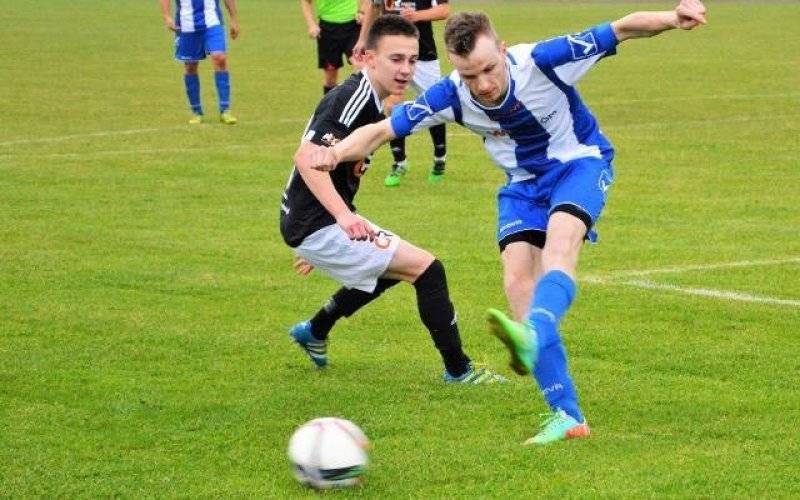 4. liga. W meczu Unii Oświęcim z Orłem Ryczów było dużo walki, tylko goli brak [ZDJĘCIA]