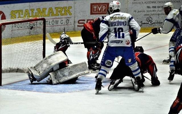 Hokej. Unia Oświęcim przegrała z Energą Toruń, bo jej gracze na tle rywala wyglądali fatalnie [ZDJĘCIA]