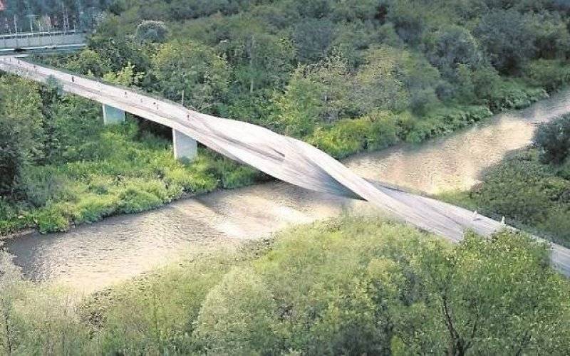 Są miliony na "Most Duchów". Mieszkańcy mają jednak ważniejsze pytanie