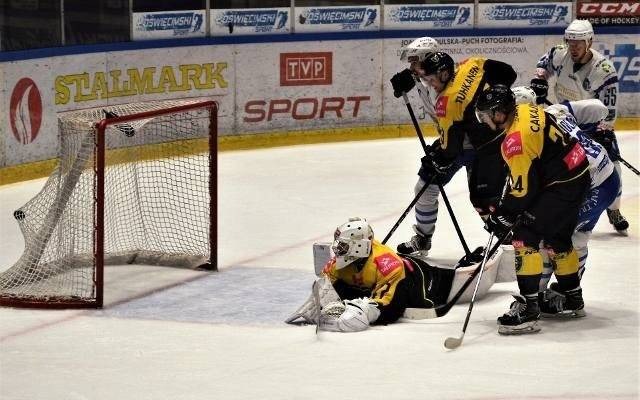 Hokej. Unia Oświęcim postawiła się liderowi, Tauronowi GKS Katowice