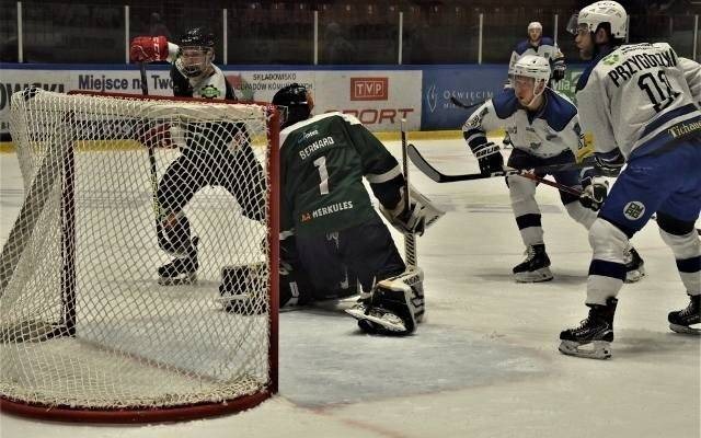 Hokej. Re-Plast Unia Oświęcim po sparingowym graniu pokonała Naprzód Janów
