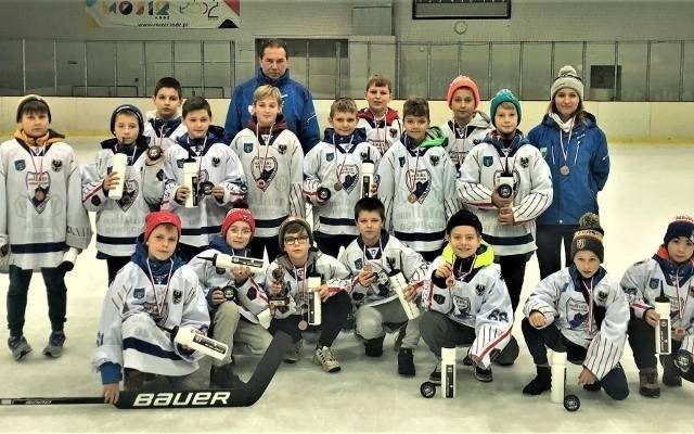 Hokej. UKH Unia Oświęcim trzecia w Kosyl Cup w Łodzi