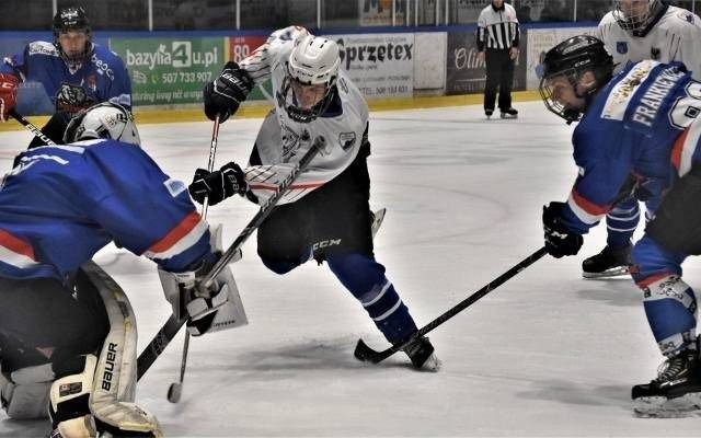 Hokej, kwalifikacja OOM. Głodne sukcesu Niedźwiadki Sanok „połknęły” Unię Oświęcim