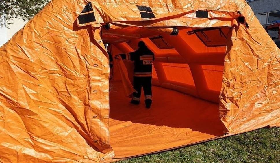 Wadowice. Przed szpitalem stanął namiot. Będzie selekcja