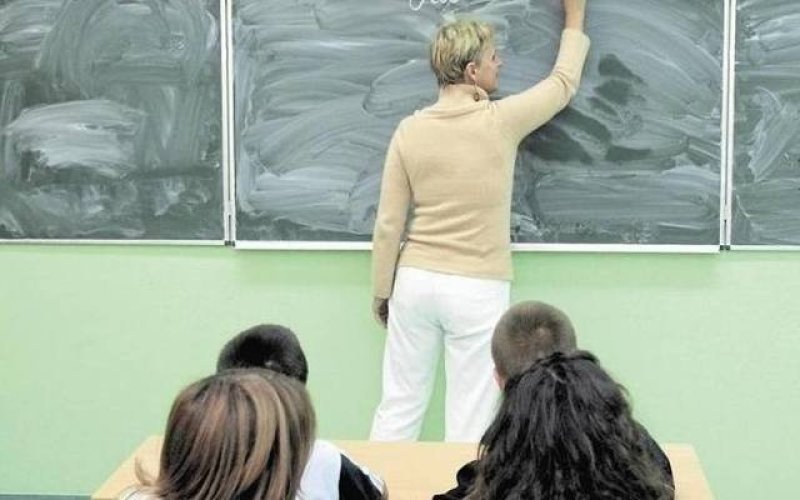 Zarobki nauczycieli 2020 - sprawdź, ile wynoszą
