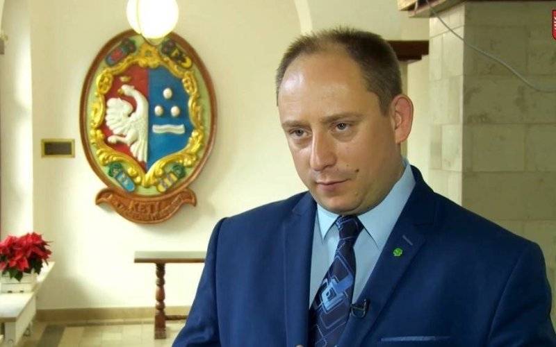 Burmistrz Kęt przeciwstawił się PiS. Nie boi się gróźb