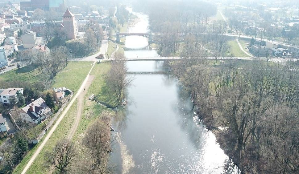 Policjanci z Oświęcimia prowadzą patrole z użyciem dronów